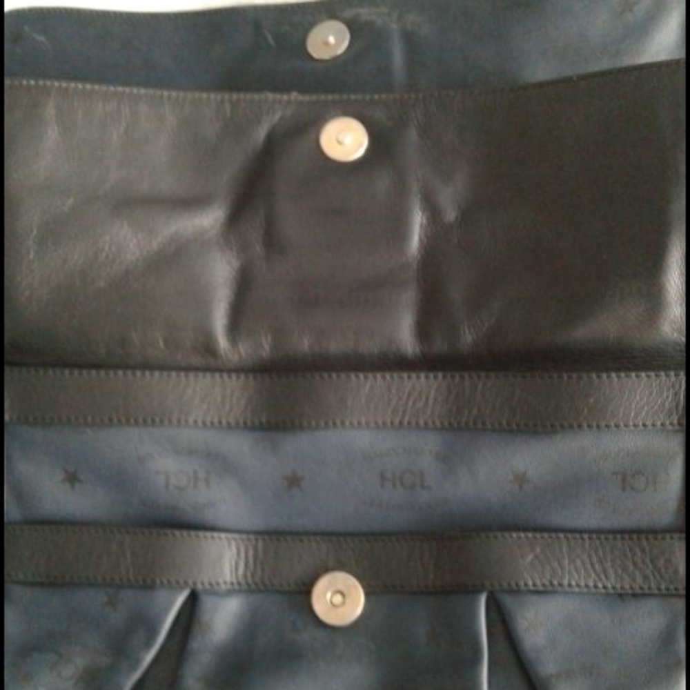 Purse - Picture 3 of 4